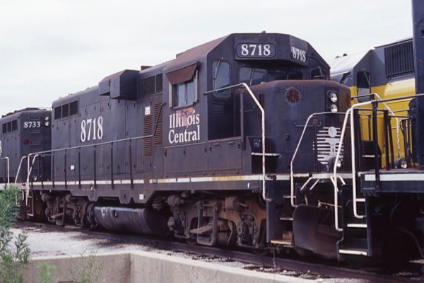 ic8718