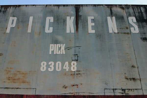 pick83048c4